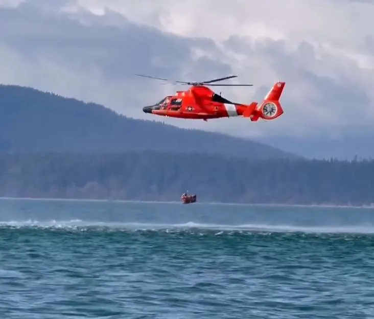 Bellingham, Wash – Coast Guard Station Bellingham trains with Coast Guard Air Station Port Angles. US Coast Guard photo from Station Bellingham.